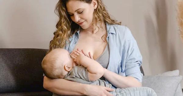Breastfeeding: 6 Things Nursing Moms Should Know About Dental Health